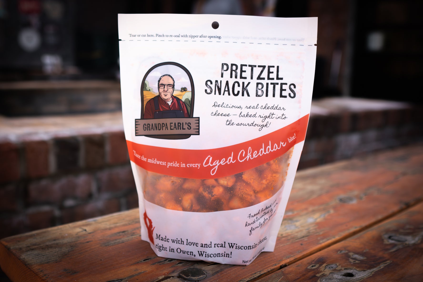 Aged Cheddar Seasoned Pretzel Bite, Family Bag (1 pound)